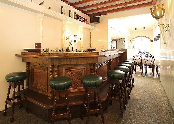 De Wilde Kriek - Before De Karsteboom Hotel