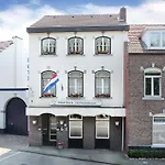 De Wilde Kriek فندق 3*